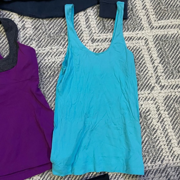 Lululemon items size 4 - Picture 4 of 7